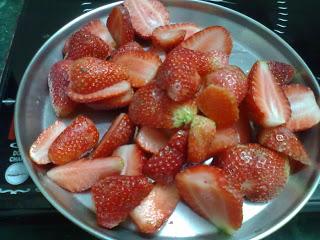 Berry Lassi/Smoothie And Hot days of Summer