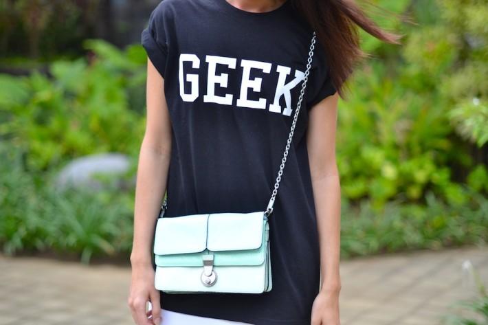 geek t-shirt kenzo mint colored bag