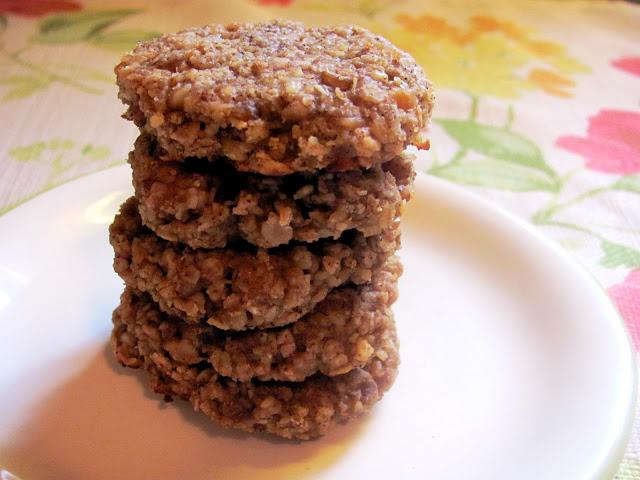 Healthy Peanut Butter Oatmeal Cookies! (No Flour!)