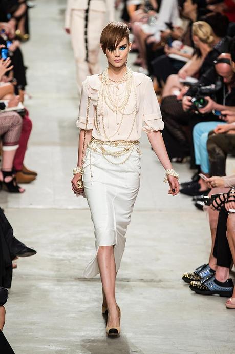 chanel resort2014 runway 42 113430518337Trending Now: Pretty Pearls