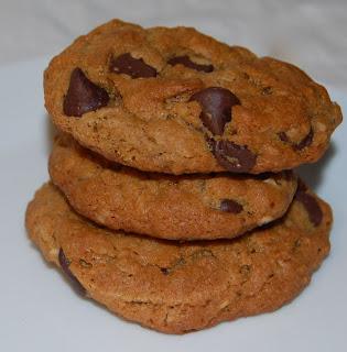 Flourless Peanut Butter Oatmeal Chocolate Chip Cookies