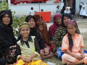 Chams, Muslims from Cambodia. Note strong Malay appearance.