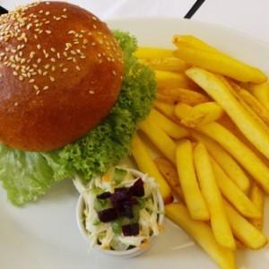 Bar_Tartine_Cour_Saint_Michel_Beirut18