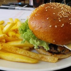 Bar_Tartine_Cour_Saint_Michel_Beirut16