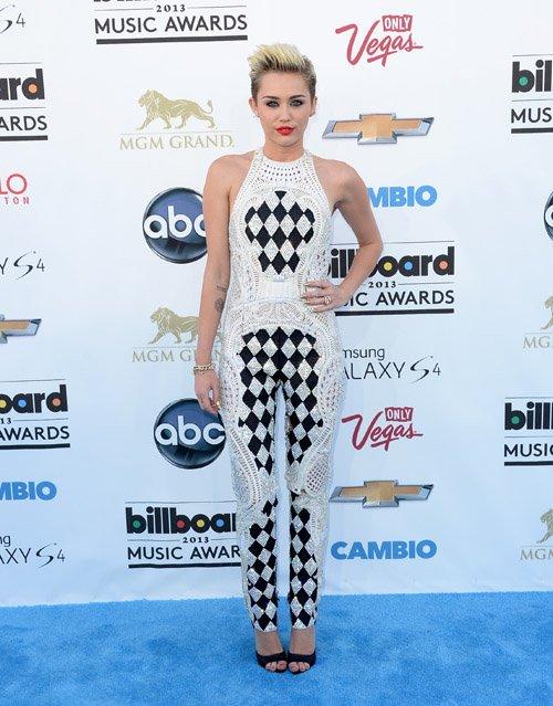 Miley Cyrus in Balmain at the 2013 Billboard Music Awards
Miley...