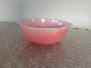 Pyrex glassware vintage retro baking op shop show off thrifting Agee