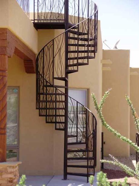 they all came to party and there's four to every stall, it gets frustrating, just pissing on this wall, seems like there's another story banging around every step you fake