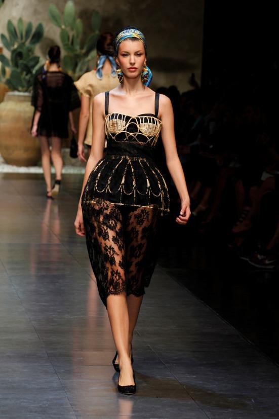 Dolce&Gabbana Women's SS 13 show 084