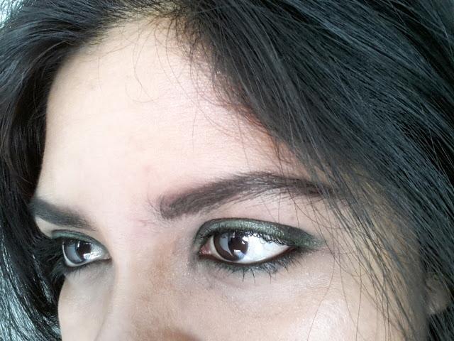 ♥ Maybelline Hyper Glossy Runway Pop Liquid Liner in Khaki ~ EOTD ♥