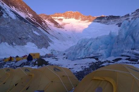 Everest 2013: Summit Bids Continue As More Teams Top Out