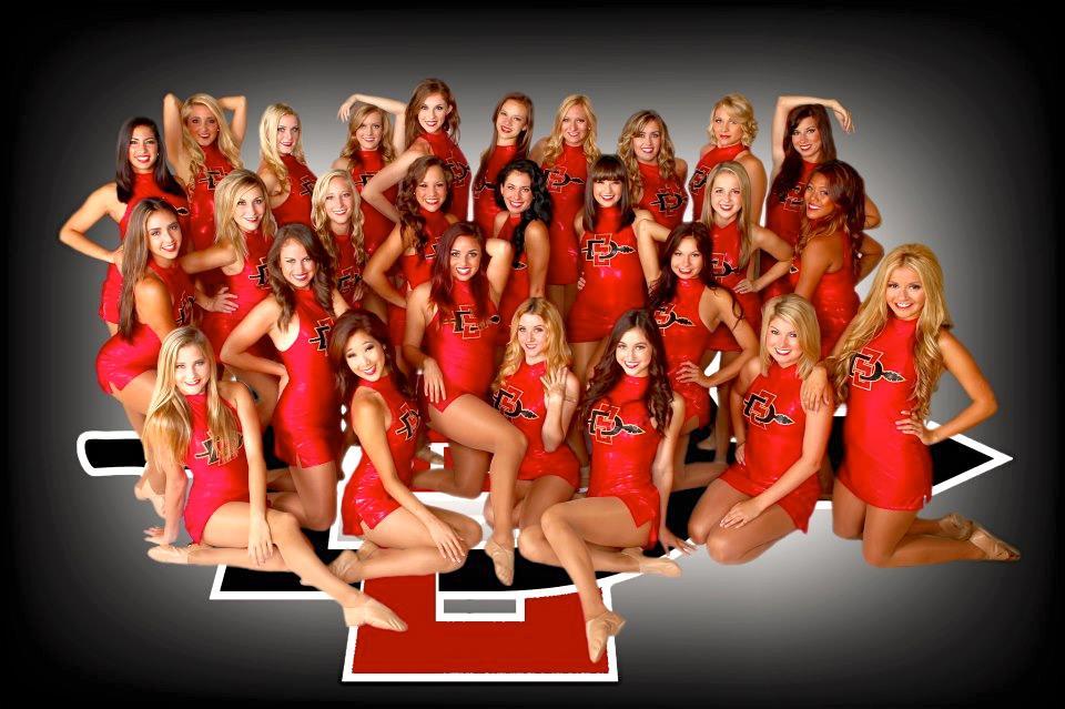 San Diego State Dancers Take Great Group Photos