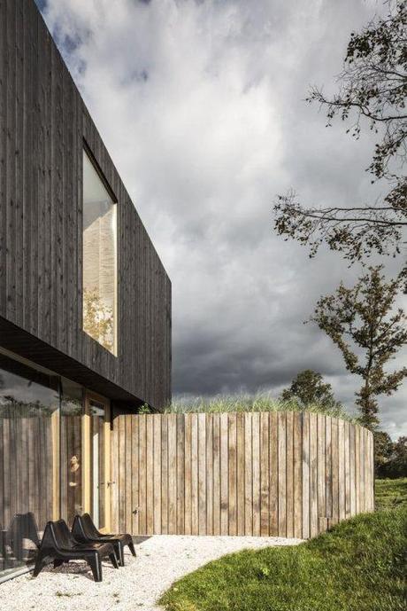 Villa V by Paul de Ruiter Architects