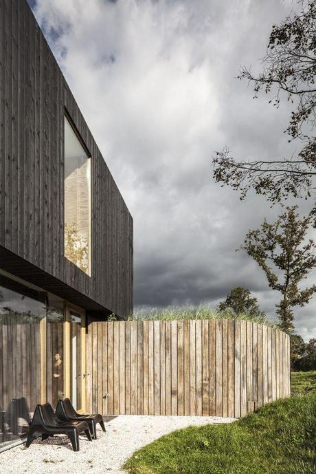 Villa V by Paul de Ruiter Architects 3