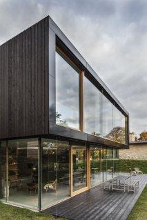 Villa V by Paul de Ruiter Architects