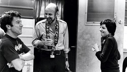 Bob Fosse on the set of “Cabaret” with Liza Minelli and a visiting Dustin Hoffman,whom later directed in Lenny.