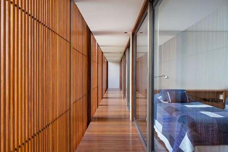 MDT House by Isay Weinfeld + Arthur Casas + Paulo Jacobsen + Bernardo Jacobsen