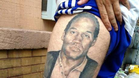 Buffalo Bills Fan Gets A Tattoo Of OJ Simpson On His Upper Leg