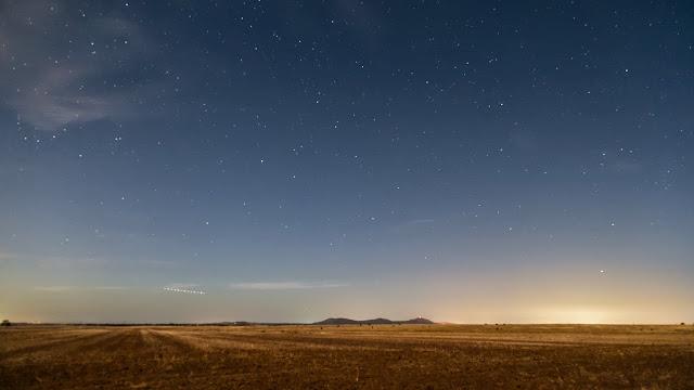 you yangs at night with passing plane lights