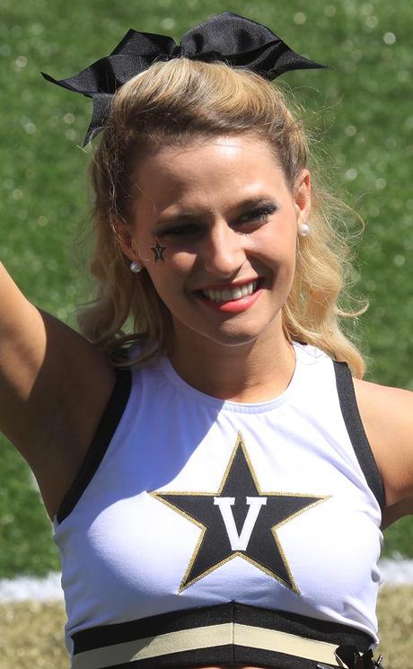 Vanderbilt Cheerleaders Brightening Up the Spring Game