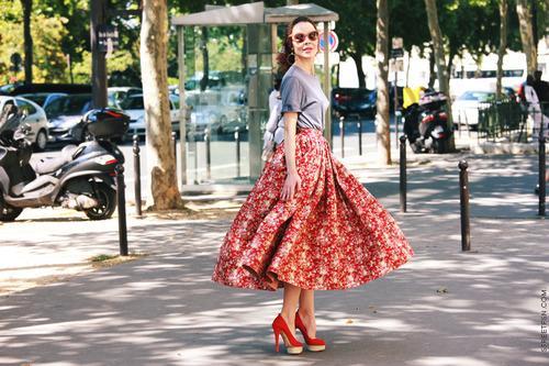 belloire:

Colorful streetstyle and fashion here!