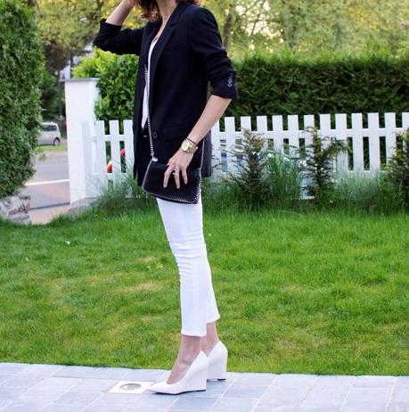 Cropped white jeans
