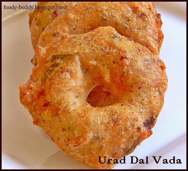 Ulundu Vadai / Medu Vada - South Indian Recipe with video