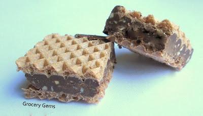 Ferrero Hanuta Review - Chocolate Hazelnut Wafer