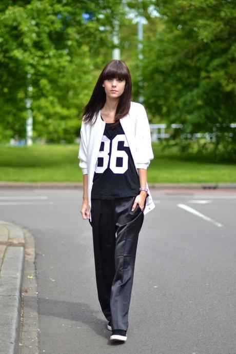 Outfit | Team Slouch outfit sports luxe slouchy silk wide trousers
