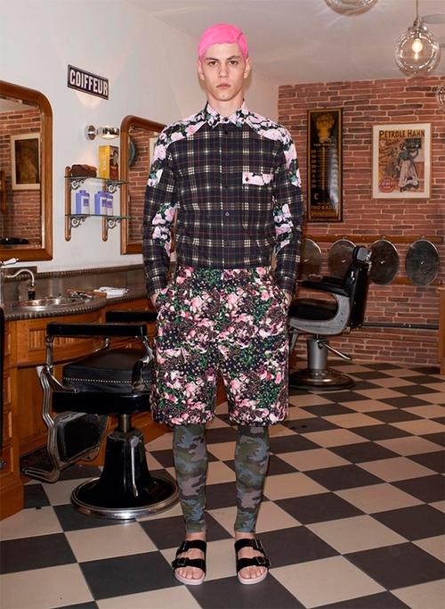 Givenchy Pre-Spring 2014 Menswear Lookbook
View the complete...