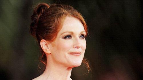 Julianne Moore, the queen of acting queens, full interview on...