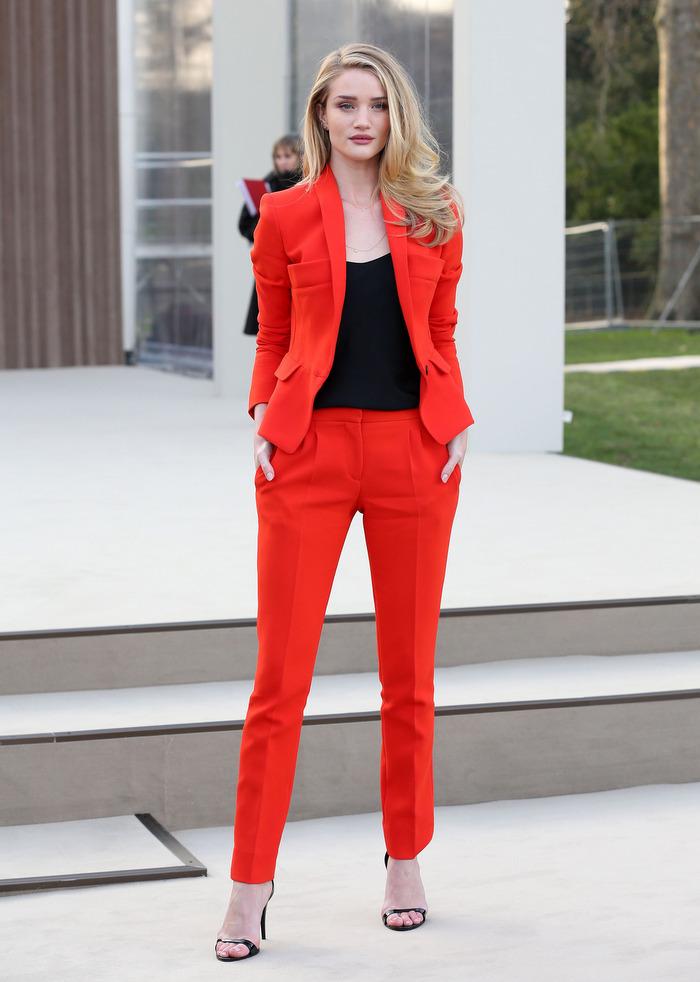  photo Rosie-Huntington-Whiteley-Burberry-red-suit_zpsc38249f0.jpg