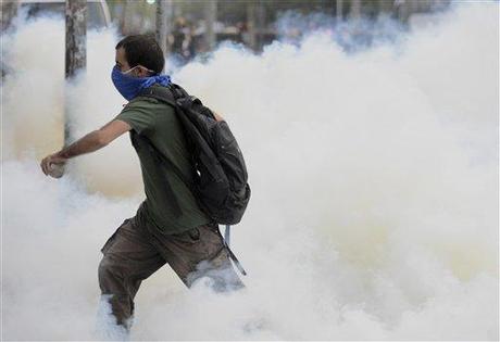 New Teargas Crackdown on Anti-government Protesters in Turkey