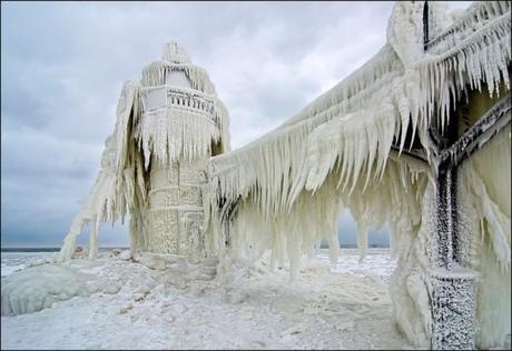 frozen-lighthouses-5[6]