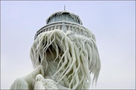 frozen-lighthouses-7[2]