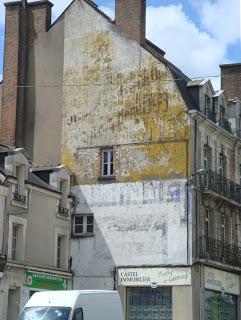 Ghost signs 89: return to the Loire