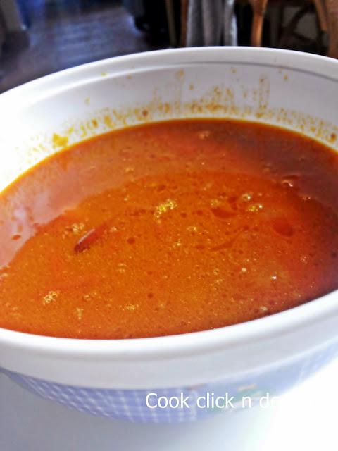 Thakali vatha kuzhambu-Tomato tamrind stew