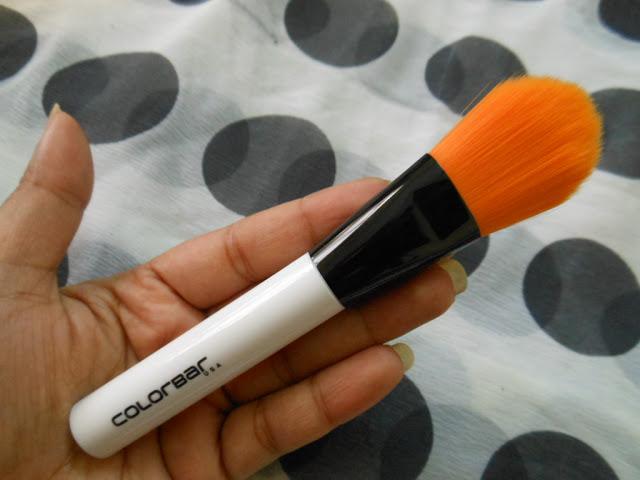 Colorbar Picture Perfect Foundation Brush review