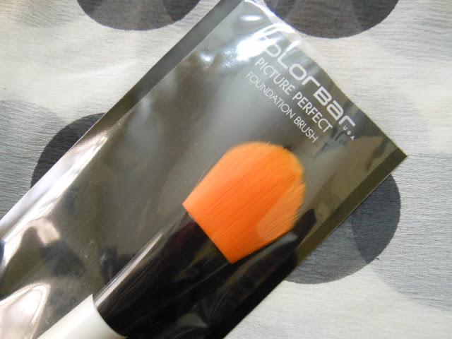 Colorbar Picture Perfect Foundation Brush review