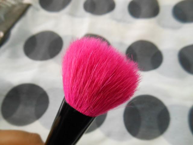 Colorbar Keep Blushing Blush Brush Review