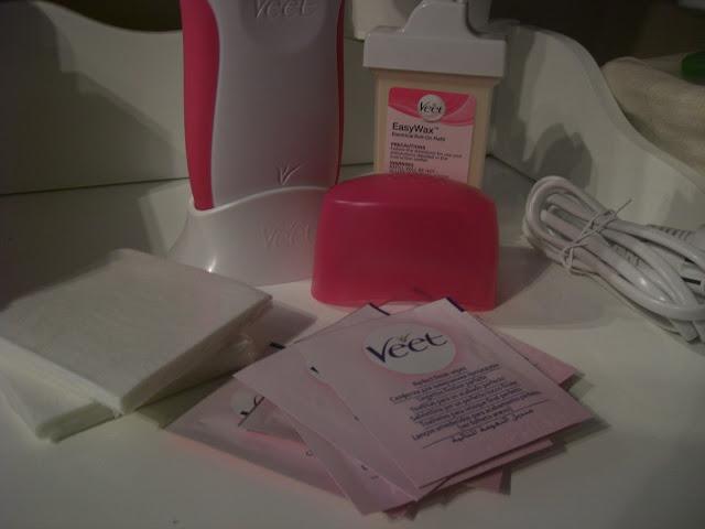 Veet Easy Wax Electrical Roll-On Kit