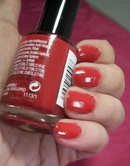 Collection Lasting Gel Colour Red Hot Nail Polish