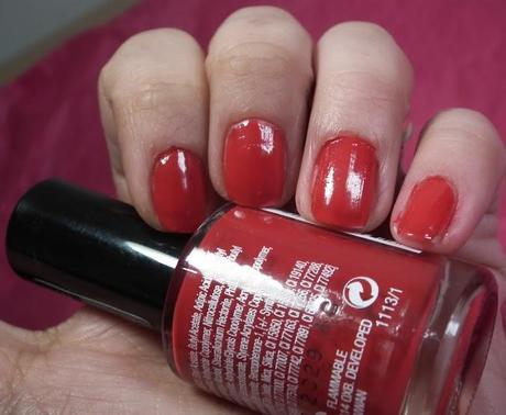 Collection Lasting Gel Colour Red Hot Nail Polish