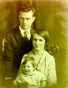 Pauling family portrait, 1926.