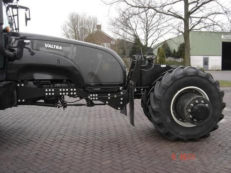 valtra-batman-tractor-2