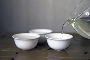 The Essence of Chinese Tea Etiquette- Humility and Hospitality