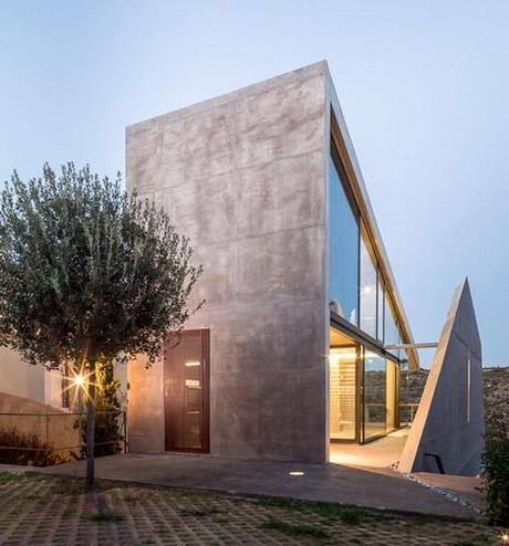 Residence in Kallitechnoupolis by Tense Architecture 4