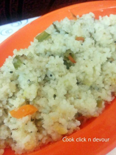 Arisi upma (kichadi with vegetables)