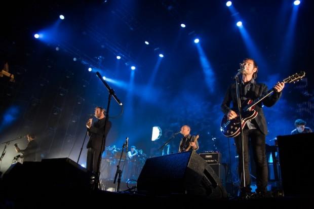 the national barclays 22 620x413 THE NATIONAL PERFORMS ENORMOUS, INTIMATE HOMECOMING SHOW [PHOTOS]