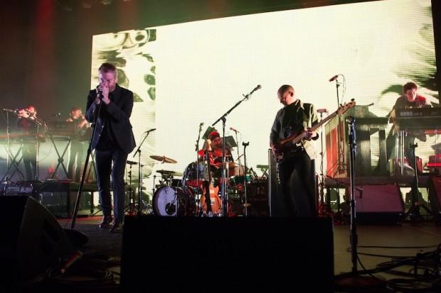 the national barclays 16 620x413 THE NATIONAL PERFORMS ENORMOUS, INTIMATE HOMECOMING SHOW [PHOTOS]
