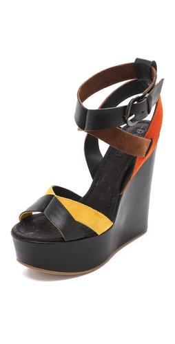 stupo3001047400 p1 1 0 254x500 Never fall of  the edge in Studio Pollini Wedges 
